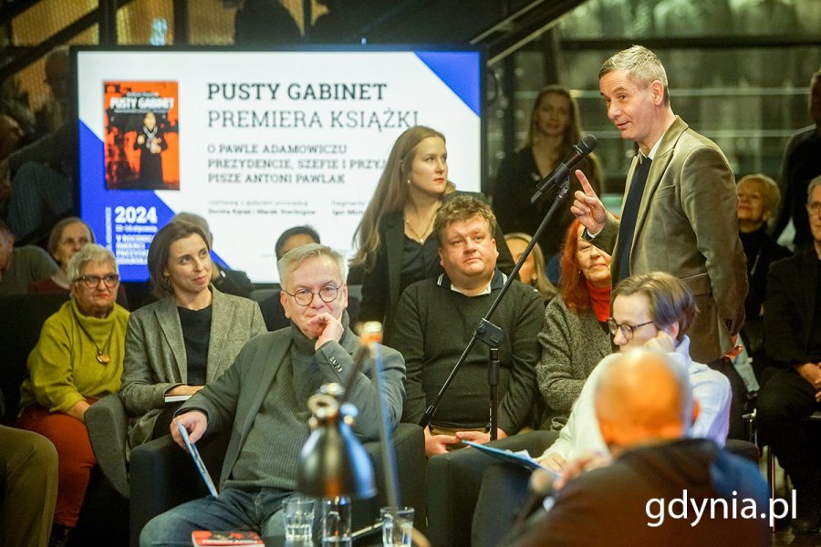 Premiera książki „Pusty gabinet. Paweł Adamowicz: prezydent, szef, przyjaciel” w bibliotece Europejskiego Centrum Solidarności