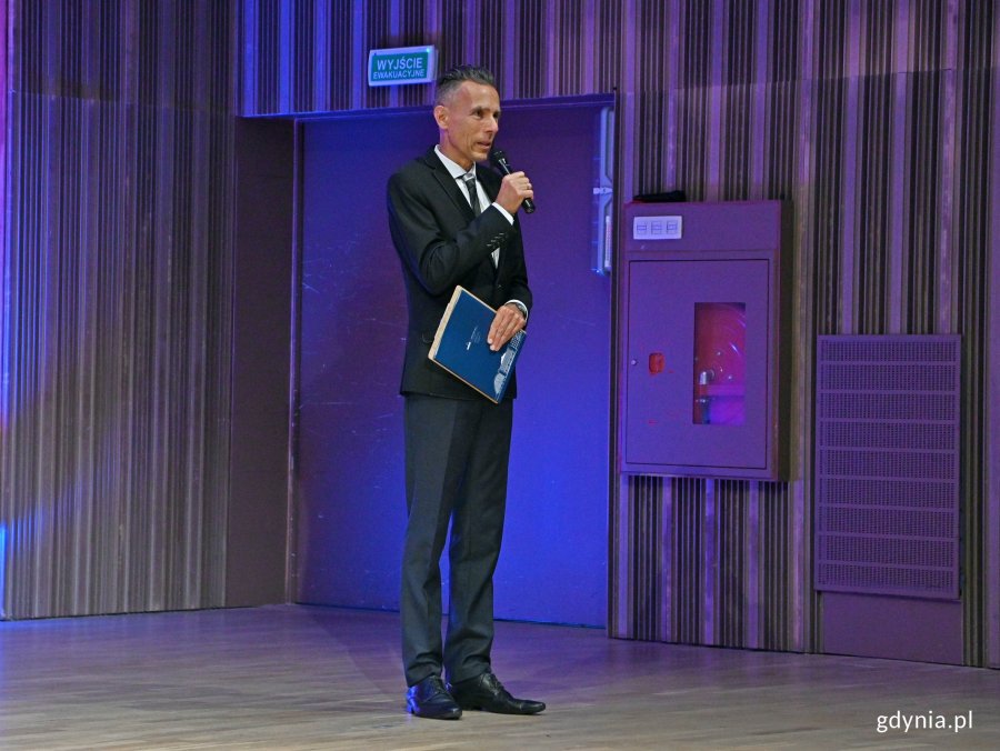 Prowadzący wydarzenie Krzysztof Dąbrowski 