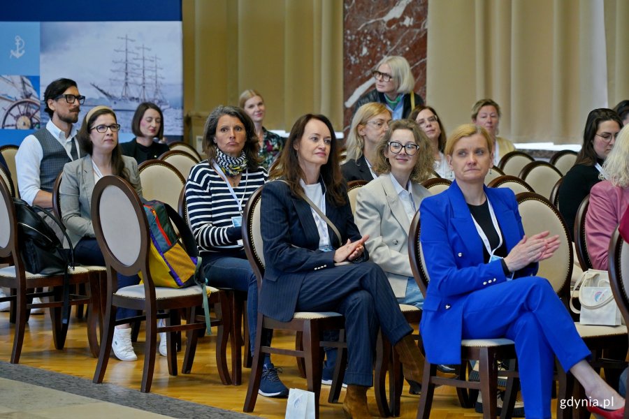 Uczestnicy 3. Konwencji Kobiet Branży Morskiej zgromadzeni w auli Uniwersytetu Morskiego w Gdyni 