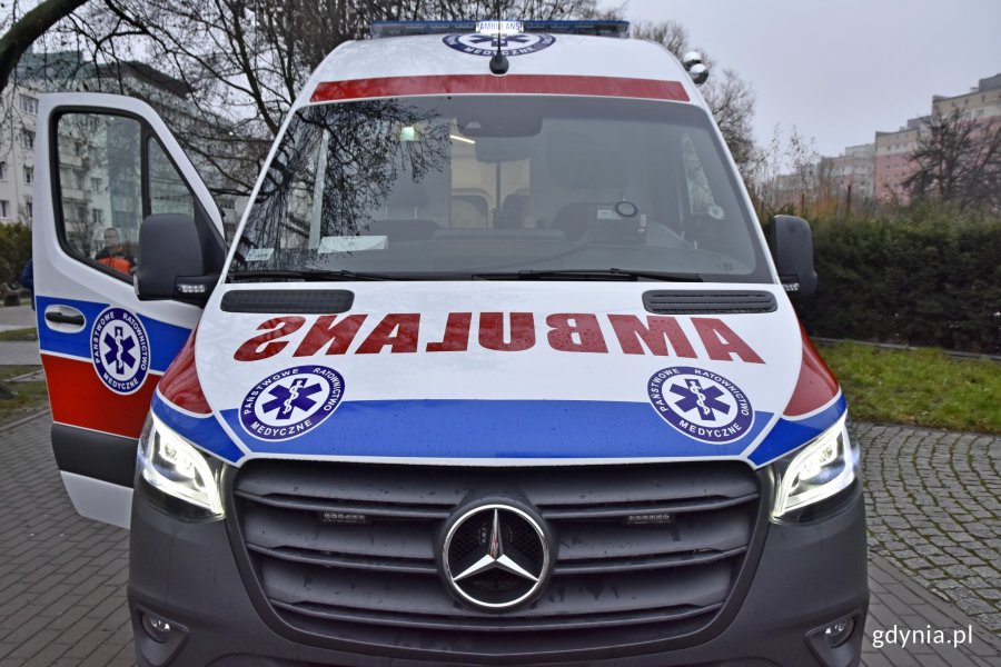 Nowy ambulans dla gdyńskiego pogotowia // fot. Magdalena Czernek