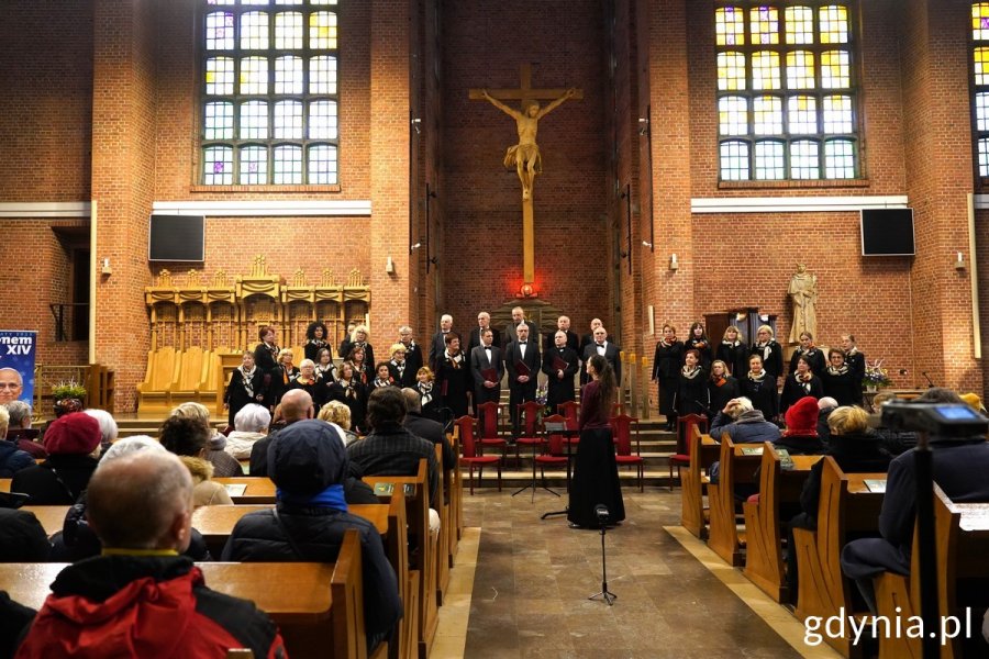 Jubileuszowy koncert Chóru Mieszanego „Symfonia” w kościele o. franciszkanów w Gdyni