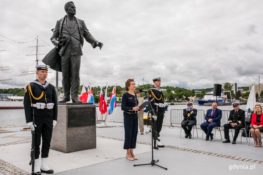Uroczystość odsłonięcia pomnika Tadeusza Wendy na Molo Rybackim w Gdyni. Fot. Karol Stańczak