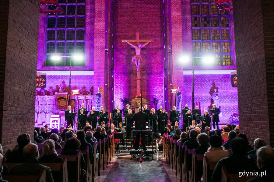 „Requiem” Pawła Łukaszewskiego wybrzmiało w kościele pw. św. Antoniego w Gdyni // fot. Karol Stańczak