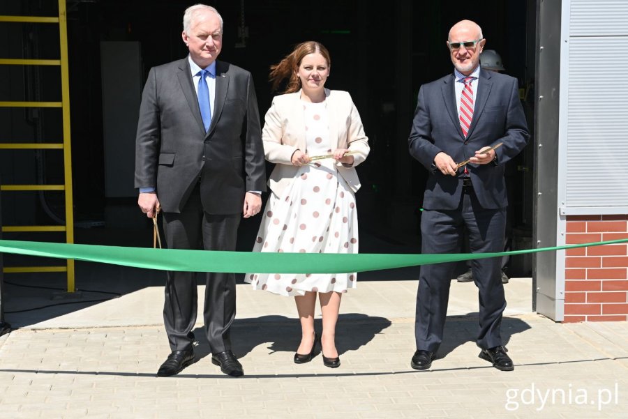 Na zdjęciu (od lewej): Dariusz Marzec, prezes zarządu PGE Polskiej Grupy Energetycznej, Aleksandra Kosiorek, prezydent Gdyni, Grzegorz Krystek, prezes zarządu PGE Energia Ciepła S.A. (fot. Magdalena Starnawska)