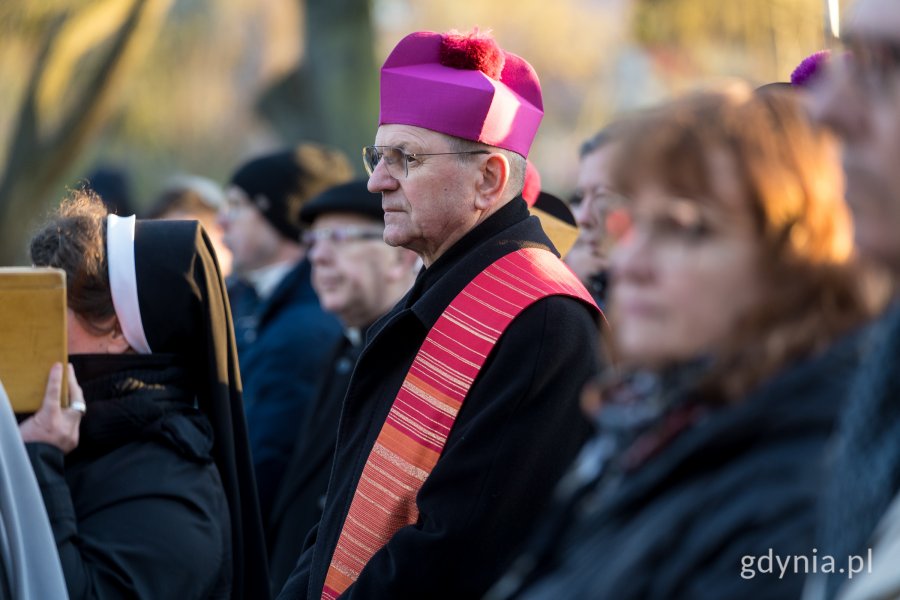 Gdyńskiej Drodze Krzyżowej przewodził abp Tadeusz Wojda, metropolita gdański