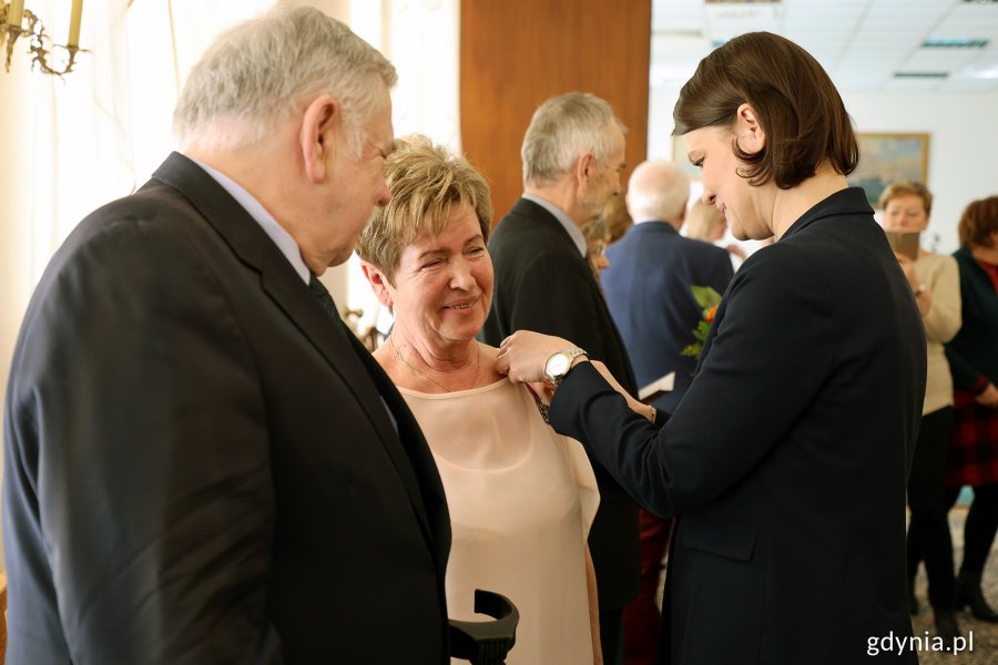 Wiceprezydent Katarzyna Gruszecka-Spychała wraz z nagrodzonymi / fot. Michał Kozłowski 