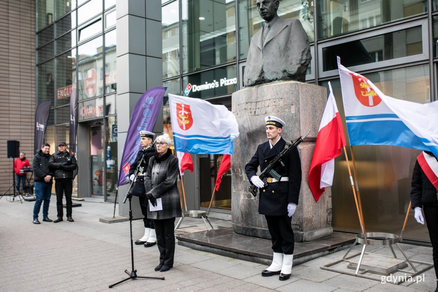 Podczas uroczystości głos zabrała przewodnicząca gdyńskiej Rady Miasta Joanna Zielińska // fot. Karol Stańczak