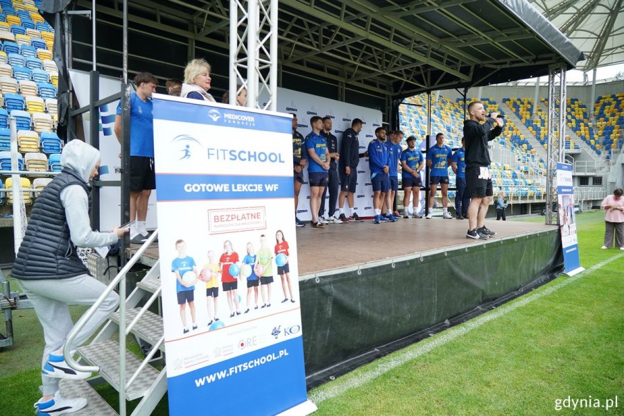 Baner FitSchool, gotowe lekcje WF