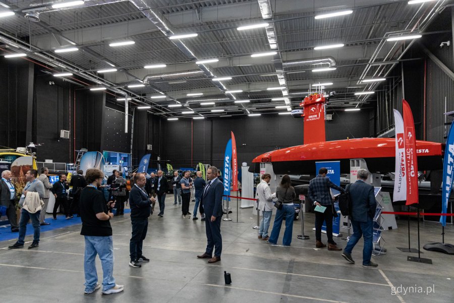 Strefa wystawców. Pierwszy dzień 23. Międzynarodowych Targów Morskich i Militarnych BaltExpo w AmberExpo (fot. Kamil Złoch)