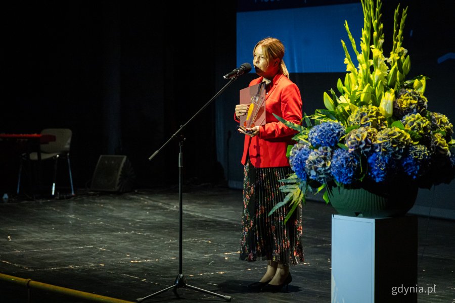 Wiceprezydentka Gdyni Oktawia Gorzeńska. Gala wręczenia nagród Gryfów Pomorskich za rok 2024 połączona z obchodami Światowego Dnia Turystyki w Operze Bałtyckiej w Gdańsku (fot. Kamil Złoch)