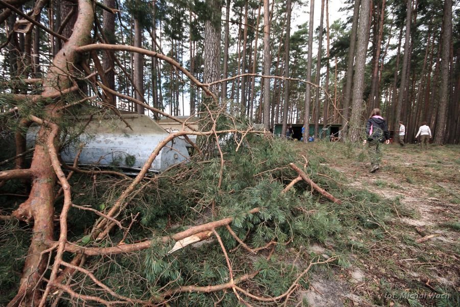  Harcerski Obóz w Czernicy po nawałnicy z 11.08 // fot.  Michał Wach 