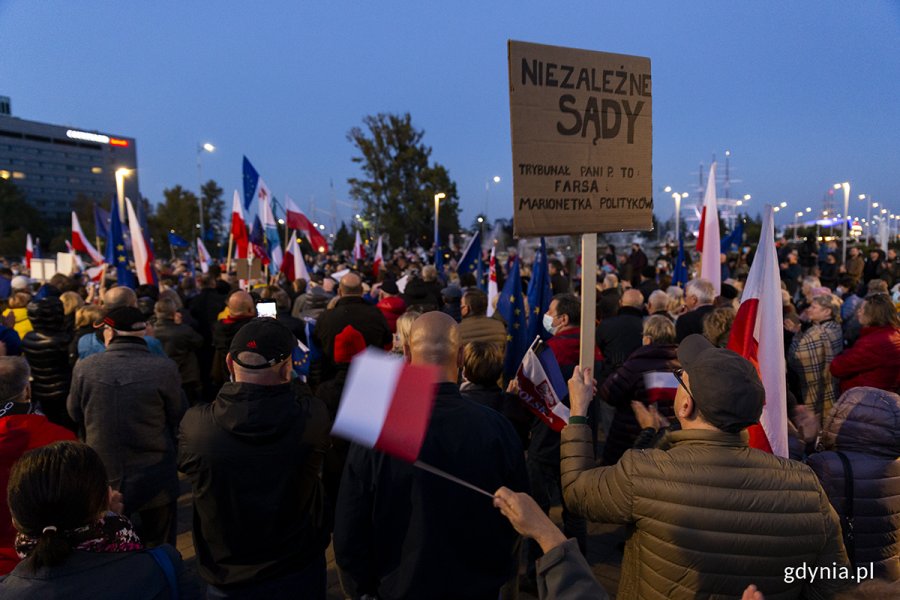 Wiec "Gdynia zostaje w Unii Europejskiej" na skwerze Kościuszki. Fot. Przemysław Kozłowski