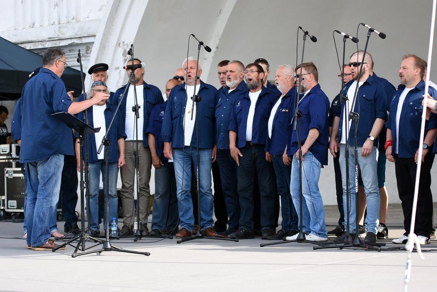 Występ chóru "Zawisza Czarny" fot. Michał Puszczewicz