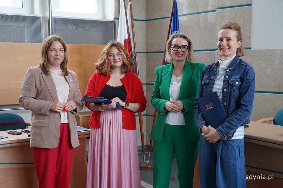 Na zdjęciu od lewej: wiceprezydentka Gdyni Oktawia Gorzeńska (przewodnicząca rady w I kadencji), koordynatorka ds. Praw Człowieka Marta Otrębska i Agnieszka Tokarska &ndash; wiceprzewodnicząca rady w I kadencji oraz członkini Gdyńskiej Rady Kobiet II kadencji Adriana Barnat (fot. Karolina Szypelt)
