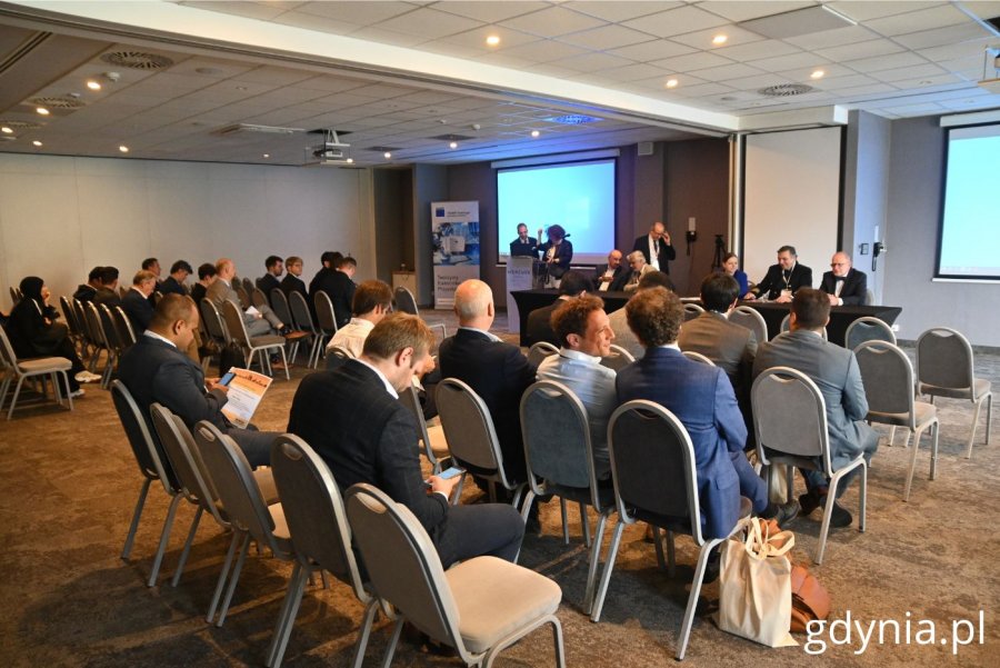 Uczestnicy 18. edycji konferencji CPE-POWERENG 2024 (fot. Magdalena Starnawska)