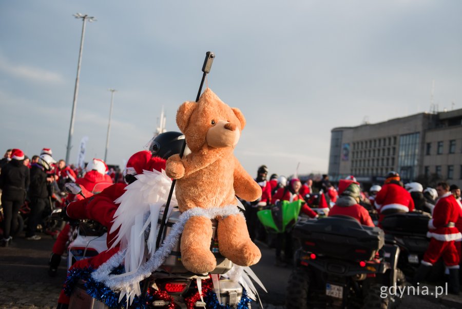 Przejazd przez Gdynię w ramach 23. edycji akcji &bdquo;Mikołaje na motocyklach&rdquo; (fot. Paweł Budziński)