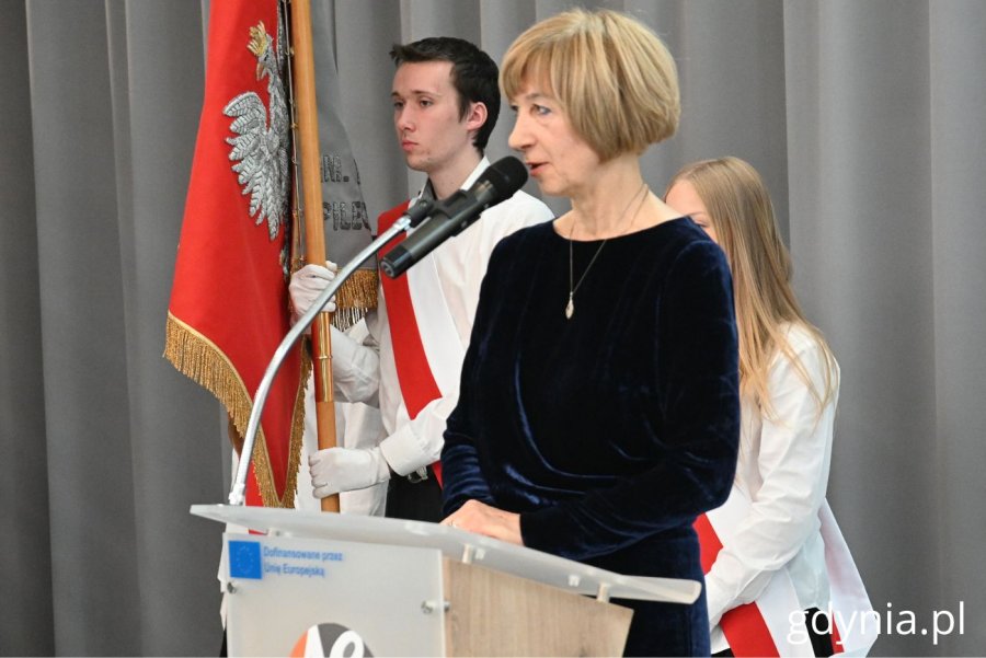 Na zdjęciu (od lewej): Anna Marlewska, dyrektorka Zespołu Szkół Ekonomiczno-Administracyjnych (fot. Magdalena Starnawska)