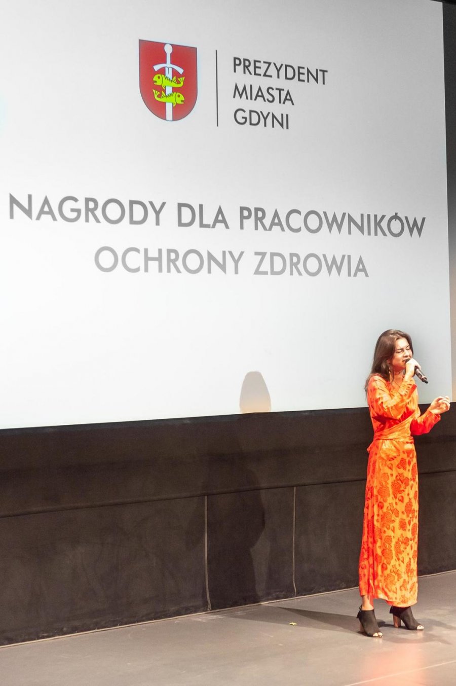 18 października obchodzony jest Dzień Św. Łukasza, patrona pracowników służby zdrowia. Z tej okazji wyróżnionych nagrodą prezydenta Gdyni zostało 30 pracowników gdyńskich szpitali i przychodni, fot. Krzysztof Kozicki