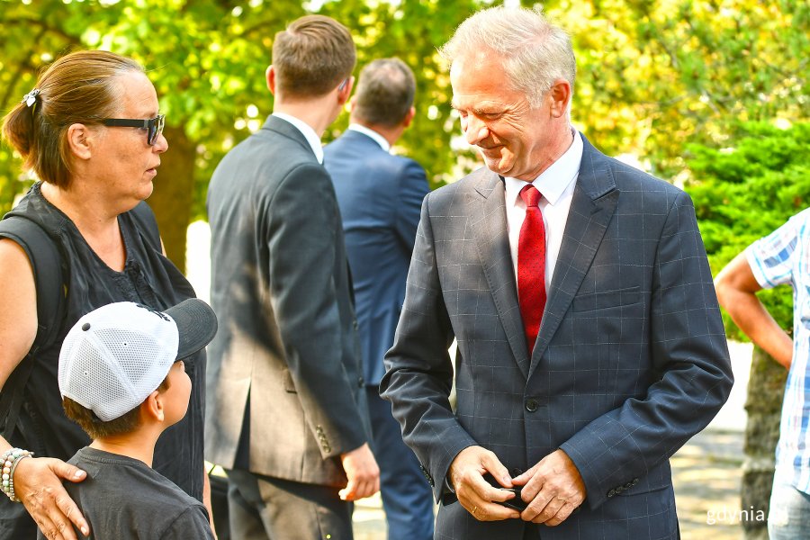 Uroczystości upamiętniające 80. rocznicę wybuchu II wojny światowej na cmentarzu w Redłowie, fot. Michał Puszczewicz
