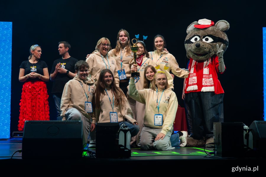  Laureaci tegorocznej edycji: drużyna z SP im. Jana Pawła II (ekipa A) w Łochowie (fot. Natalia Kawalerowicz)