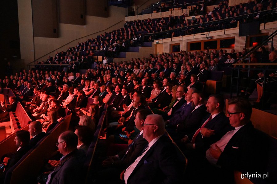 Goście gali z okazji stulecia portu, która odbyła się w Teatrze Muzycznym // fot. Michał Puszczewicz