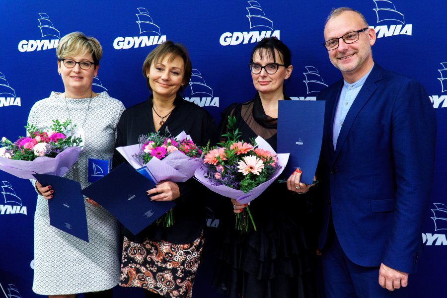 Od lewej: Lidia Podlińska, Klaudia Głodowska, Grażyna Makles-Matuszak, Michał Guć, fot. Aleksander Trafas