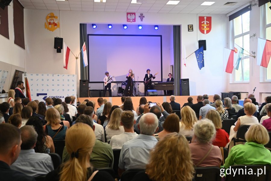 Uroczyste wręczenie dyplomów w III LO
