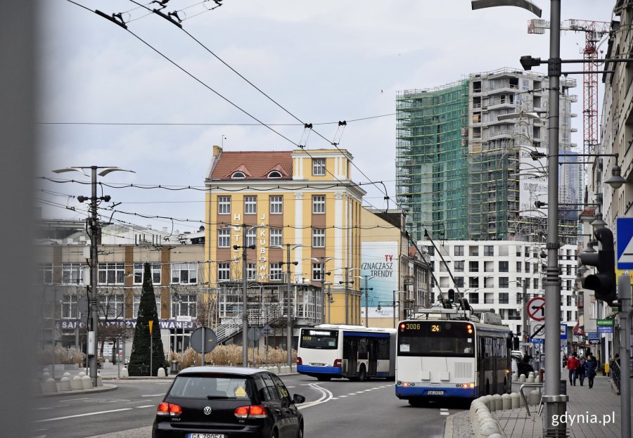 Kamienica przy Placu Kaszubskim związana z bohaterami książeczki „Ławeczka z widokiem na szczęście”, fot. Kamil Złoch