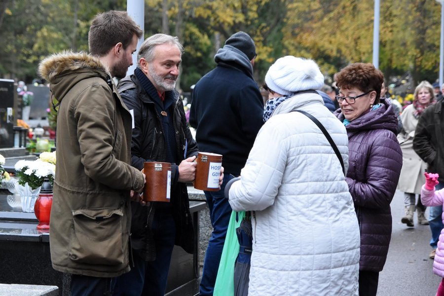 Kwesta na rzecz hospicjum, fot. Michał Puszczewicz