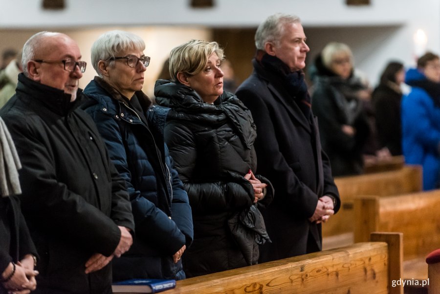  Od lewej: Stanisław Borski, wiceprzewodniczący Rady Miasta Gdyni, Joanna Zielińska, przewodnicząca Rady Miasta Gdyni, Elżbieta Raczyńska, przewodnicząca Rady Dzielnicy Śródmieście i Sławomir Rybicki, senator IX kadencji, fot. Maciej Czarniak.