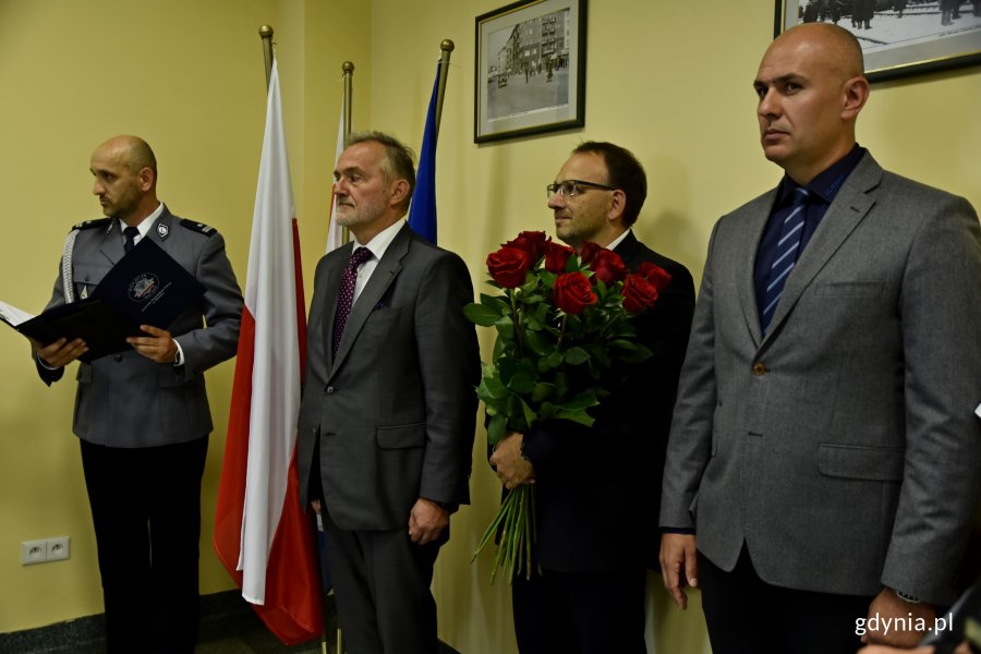 W uroczystości wzięli udział: prezydent Gdyni Wojciech Szczurek, sekretarz miasta Rafał Klajnert oraz wiceprzewodniczący Rady Miasta Gdyni Andrzej Bień // fot. Marcin Mielewski