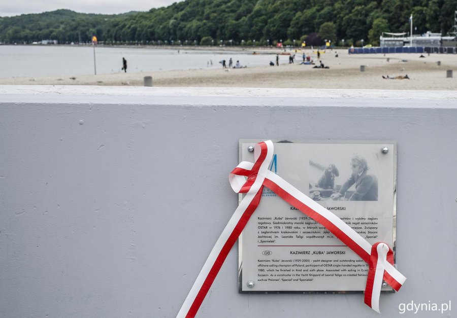Odsłonięcie tablicy poświęconej  Kazimierzowi "Kubie" Jaworskiemu