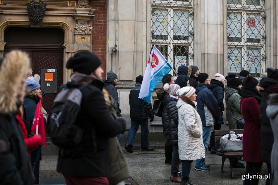 Gdynianie solidaryzowali i łączyli się w bólu z gdańszcznami // fot. Karol Stańczak