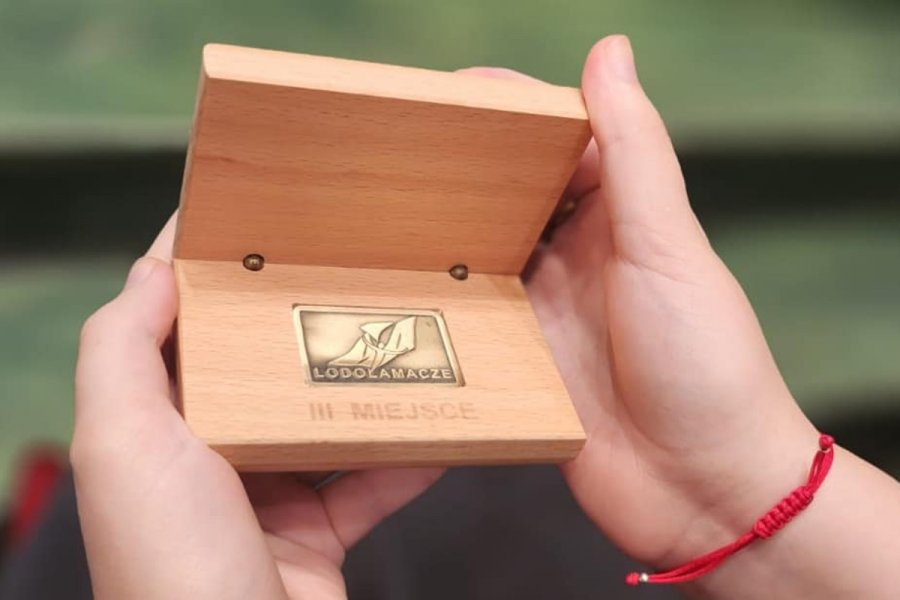 Medal za III miejsce w konkursie „Lodołamacze 2023” w kategorii „Instytucja”, który otrzymało gdyńskie stowarzyszenie „Dlaczego NIE” // fot. Magdalena Biegańska