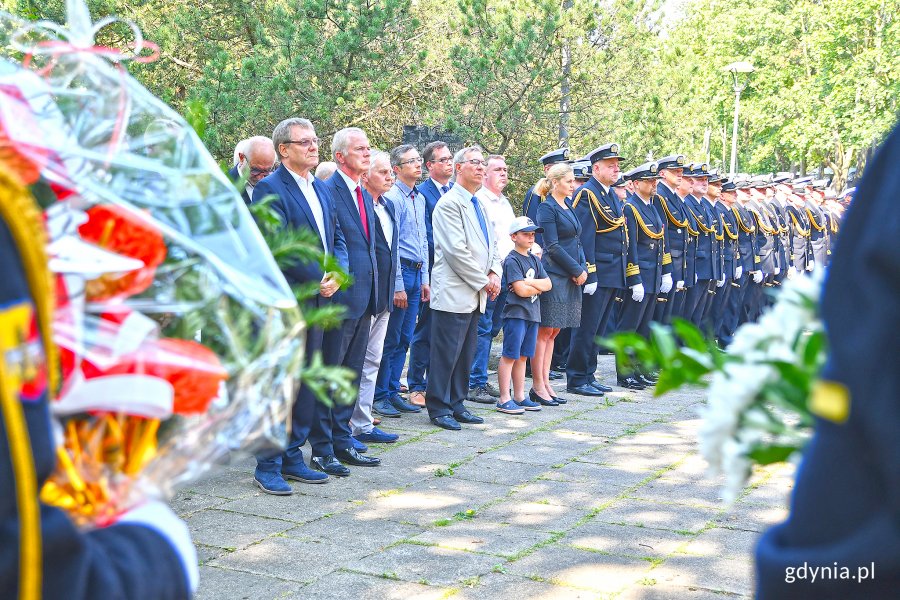 Uroczystości upamiętniające 80. rocznicę wybuchu II wojny światowej na cmentarzu w Redłowie, fot. Michał Puszczewicz