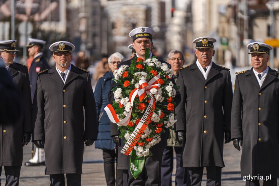 Uroczystości przy Pomniku Polski Morskiej w Gdyni z okazji 24. rocznicy przystąpienia Polski do NATO, fot. M. Dietrich