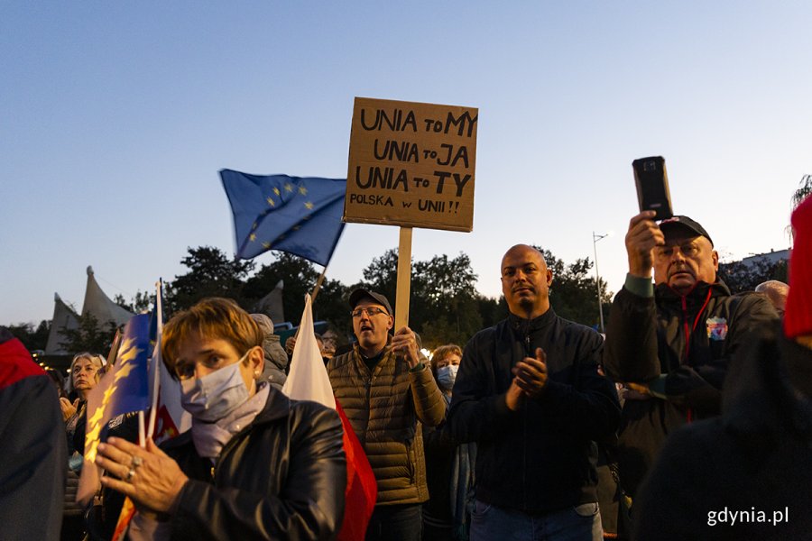 Wiec "Gdynia zostaje w Unii Europejskiej" na skwerze Kościuszki. Fot. Przemysław Kozłowski