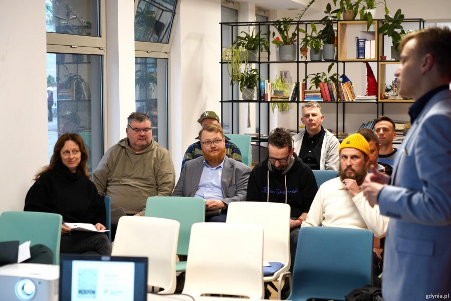 Uczestnicy spotkania gdyńskiej Rady ds. Mężczyzn  w Miejscu Otwartym