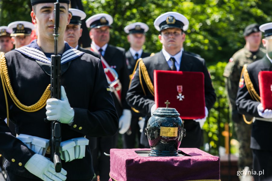 Ceremonia pożegnania admirała floty Ryszarda Łukasika, fot. Karol Stańczak 