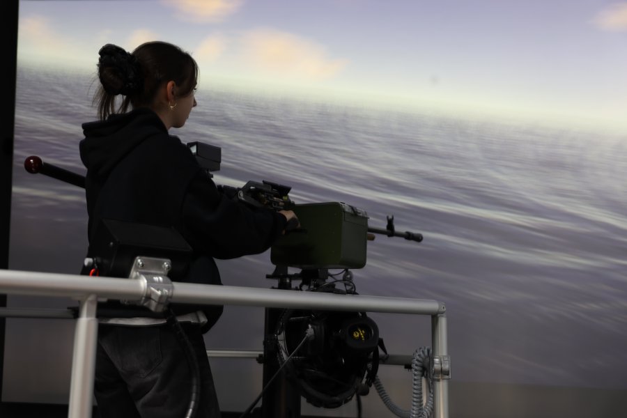 Tego dnia uczniowie mogli zmierzyć swoje siły ćwicząc na symulatorach 