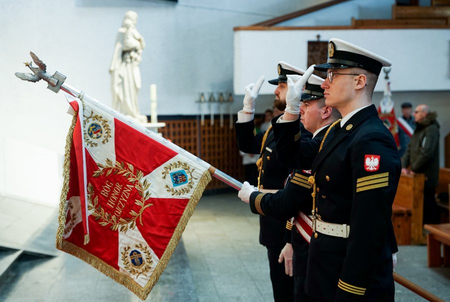  Częścią oficjalnych obchodów 97. urodzin Gdyni była niedzielna msza święta z honorową asystą wojskową. Fot. Mirosław Pieślak