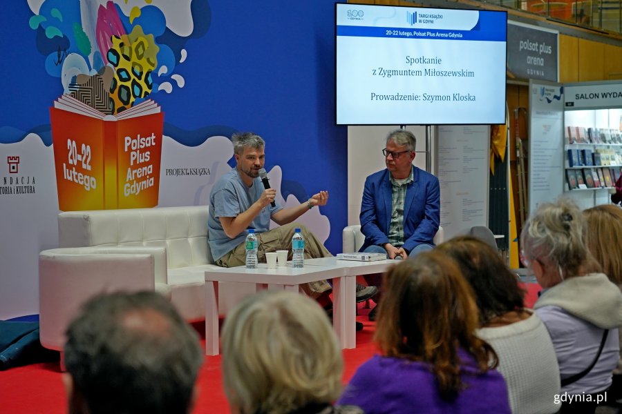 Zygmunt Miłoszewski w rozmowie z Szymonem Kloską podczas Targ&oacute;w Książki w Gdyni 