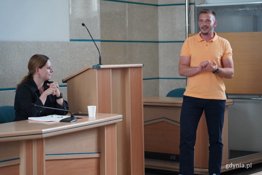 Na zdjęciu radny Mateusz Bieszke i prezydent Aleksandra Kosiorek (fot. Karolina Szypelt)