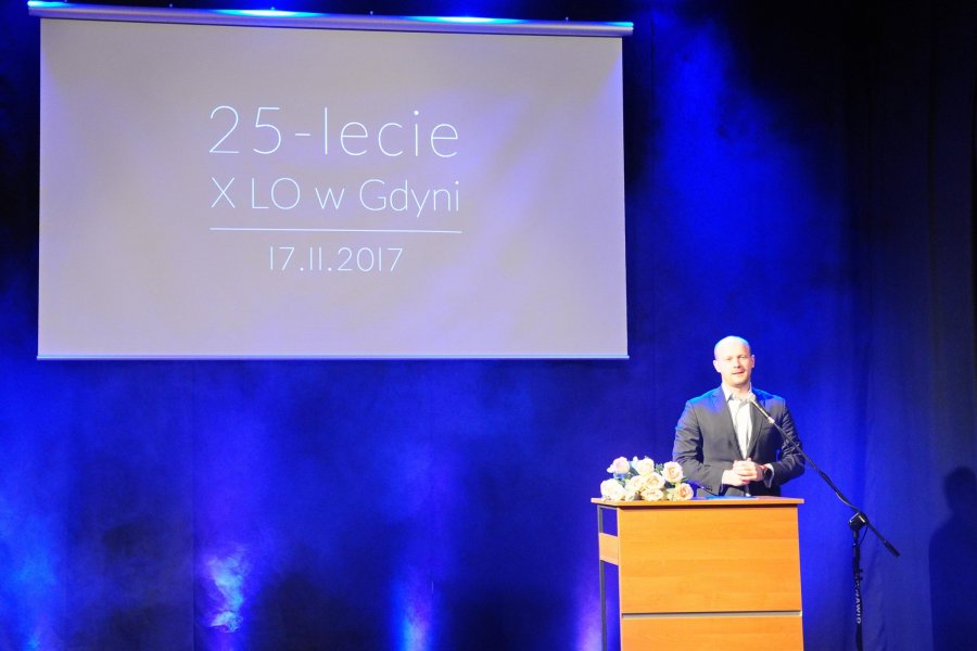 Wcieprezydent Gdyni Bartosz Bartoszewicz na 25 leciu X Liceum Ogólnokształcącego, fot. Michał Kowalski