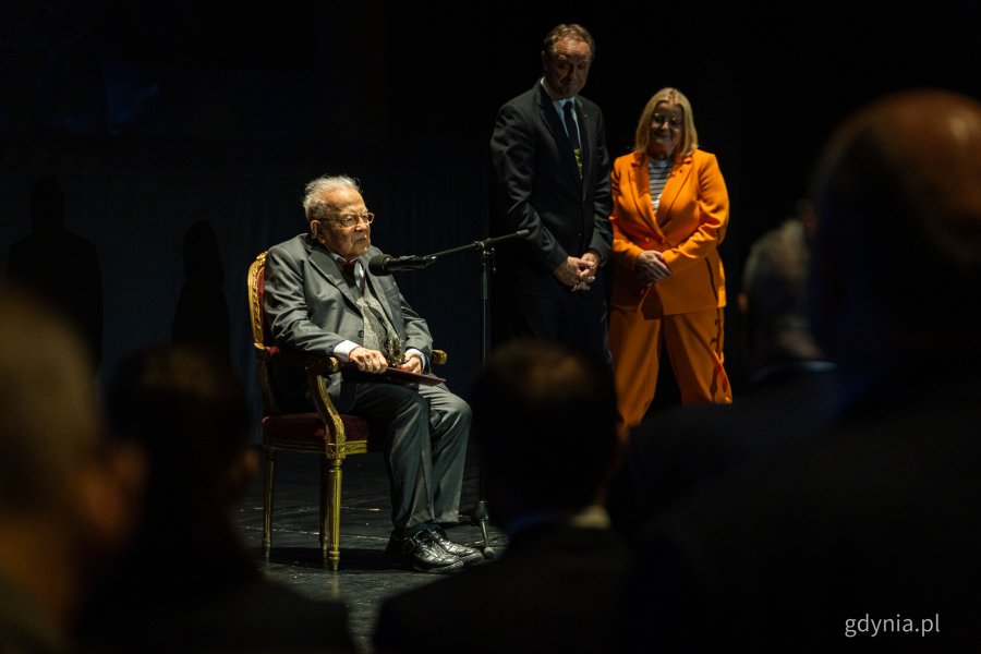 Profesor Andrzej Januszajtis. Gala wręczenia nagród Gryfów Pomorskich za rok 2024 połączona z obchodami Światowego Dnia Turystyki w Operze Bałtyckiej w Gdańsku (fot. Kamil Złoch)