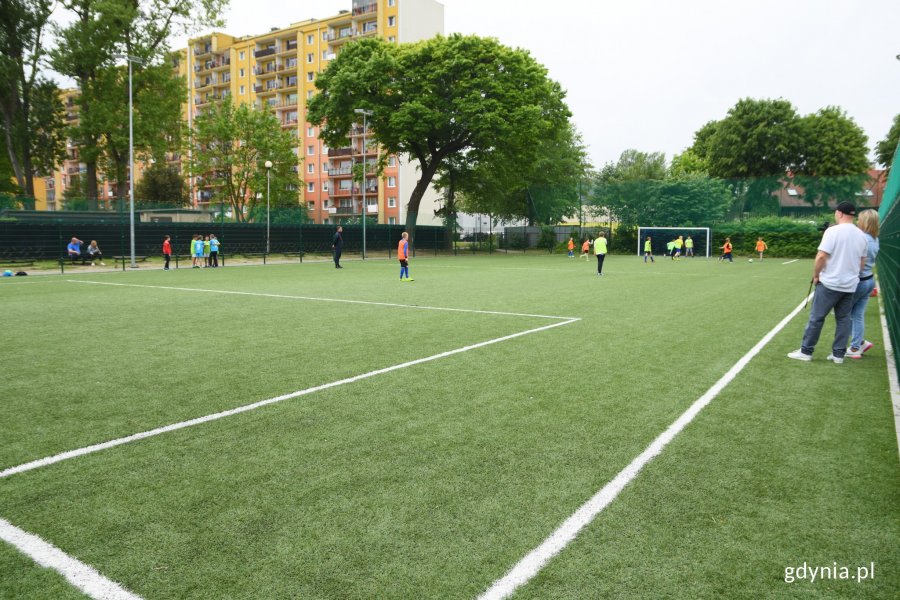 Otwarcie boiska piłkarskiego przy Szkole Podstawowej nr 31 w Gdyni // fot. Magdalena Czernek