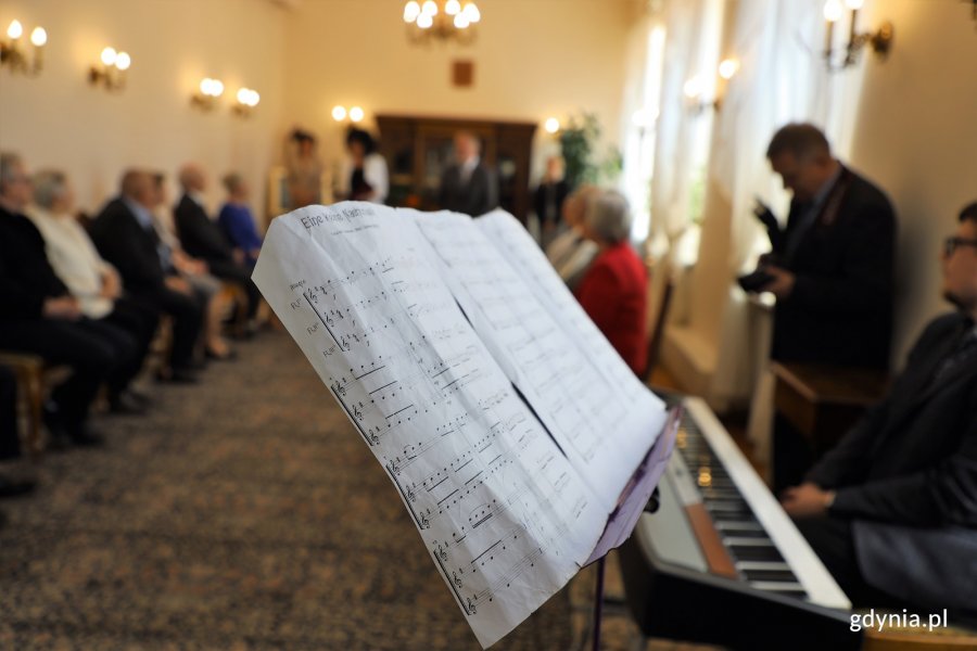 Medale za Długoletnie Pożycie Małżeńskie pary otrzymały z rąk prezydenta Gdyni Wojciecha Szczurka