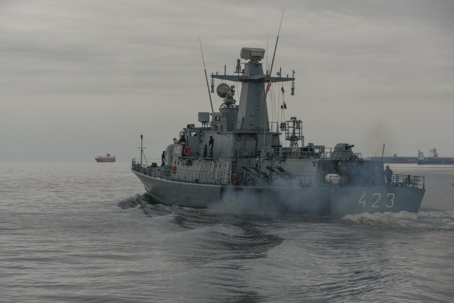ORP „Grom” ćwiczy na wodach Zatoki Gdańskiej // fot. kmdr ppor. Radosław Pioch / 3.FO