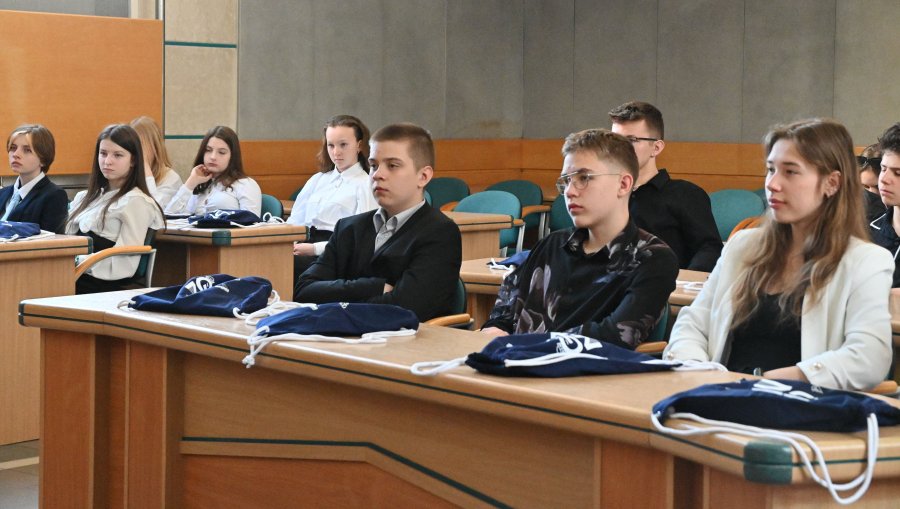 Uczestnicy Akademii Młodzieżowej Rady Miasta z wizytą u Młodzieżowej Rady Miasta Gdyni / fot. Dominka Sobiech