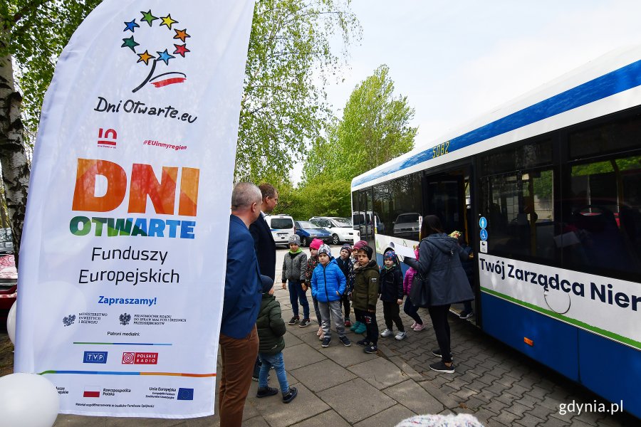 Dni Otwarte Funduszy Europejskich w bazie Przedsiębiorstwa Komunikacji Autobusowej w Gdyni // fot. Michał Puszczewicz